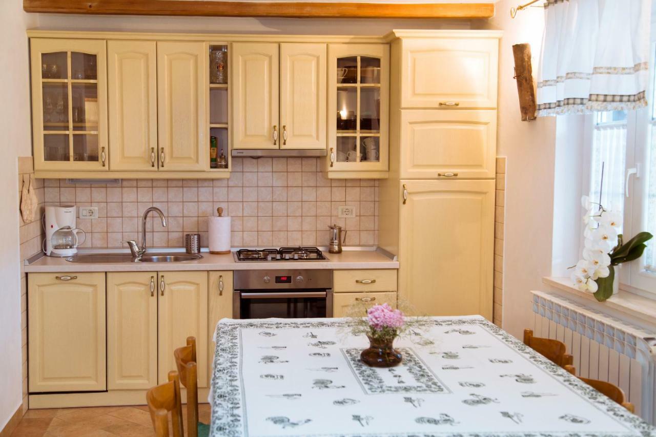 Apartments Tinka Brseč エクステリア 写真