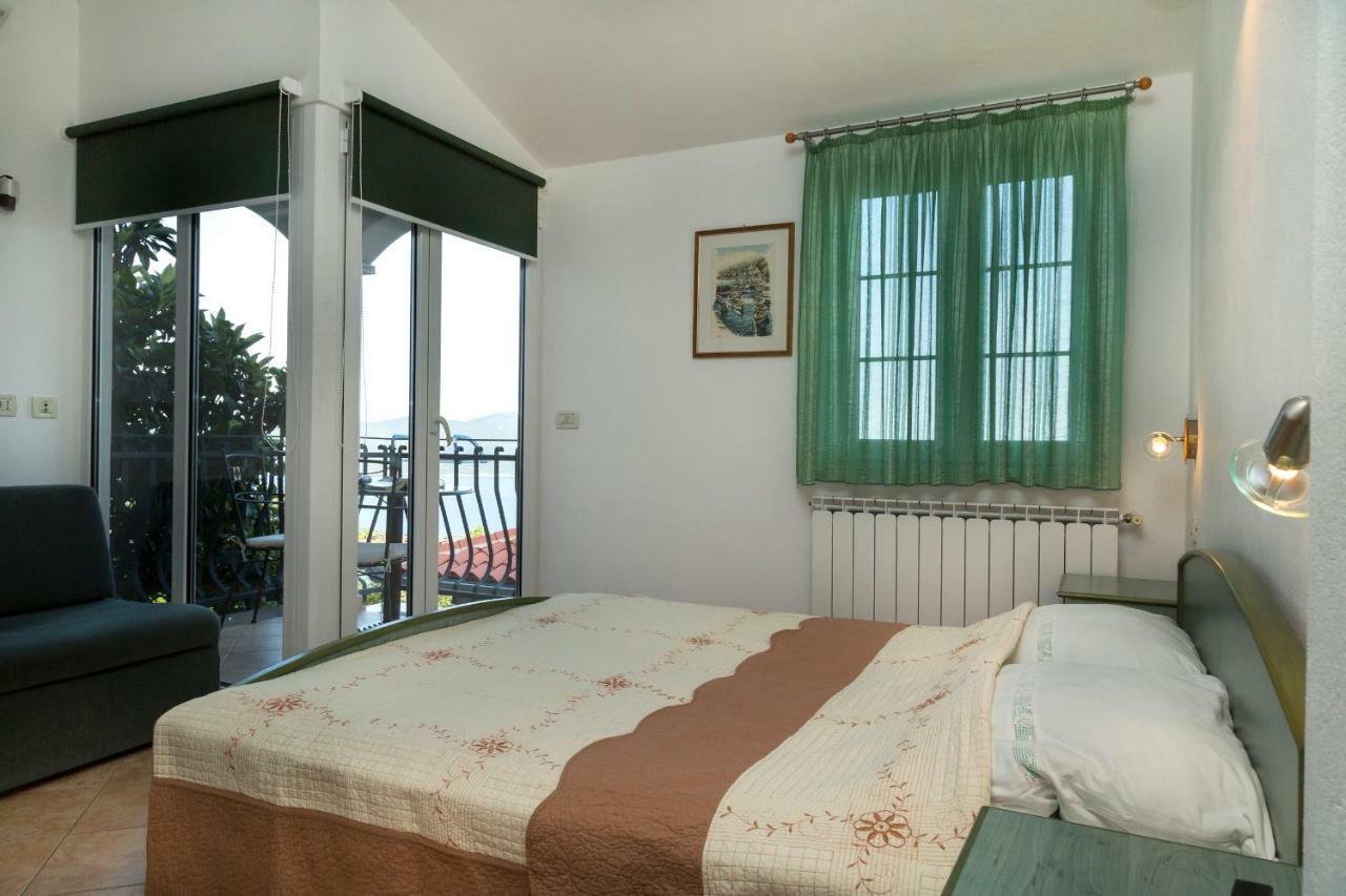 Apartments Tinka Brseč エクステリア 写真